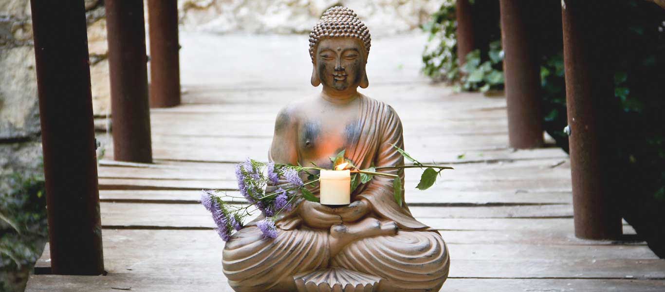 foto de estatua de buda